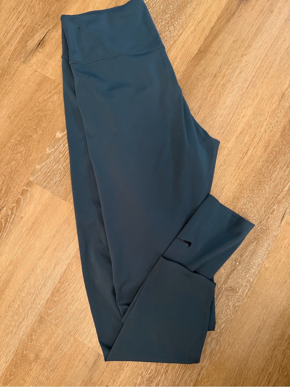 Nike Women’s Teal High-Waist Leggings